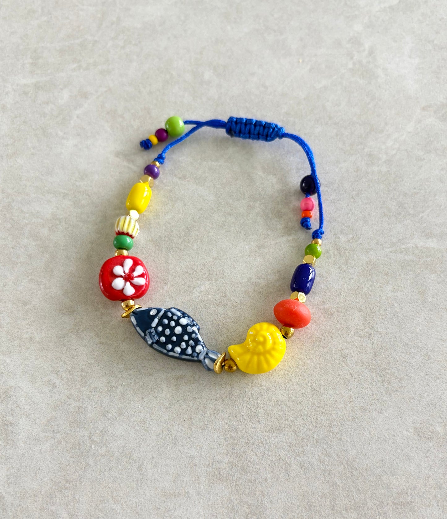 Pulsera pez azul con escamas