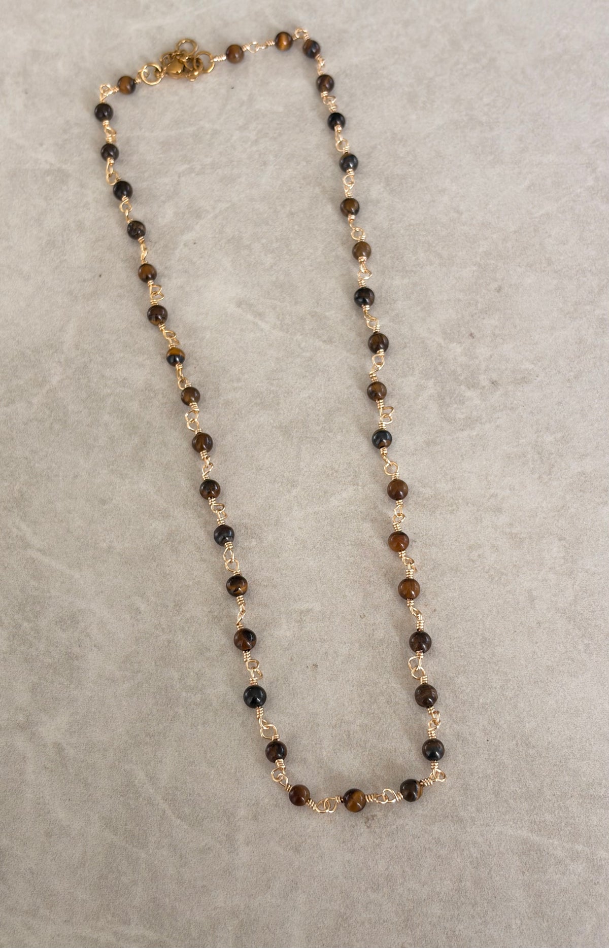 Collar Ojo de Tigre alambrado