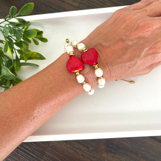 Pulsera corazón rojo perla blanca