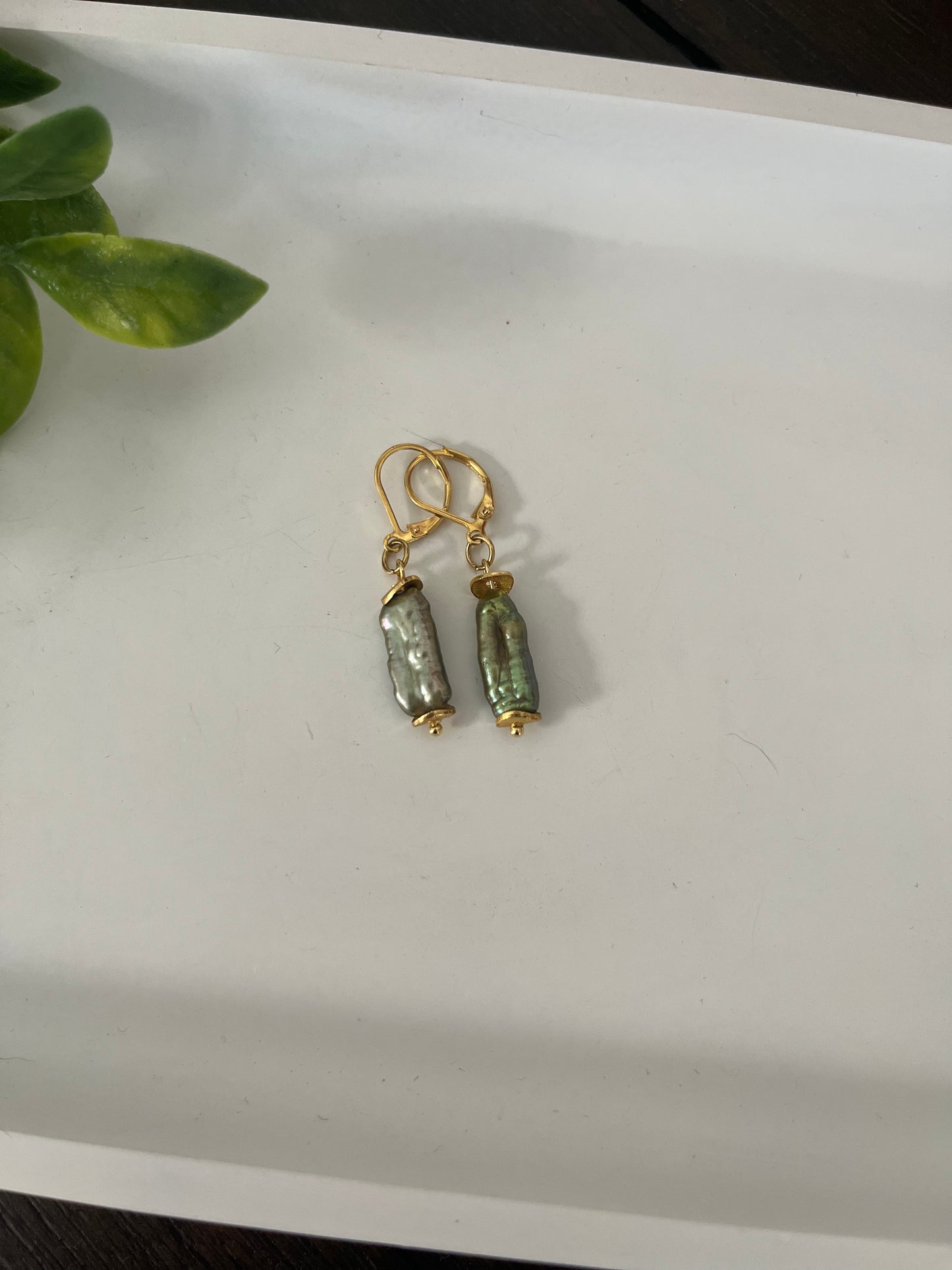 Perla rectangular earrings