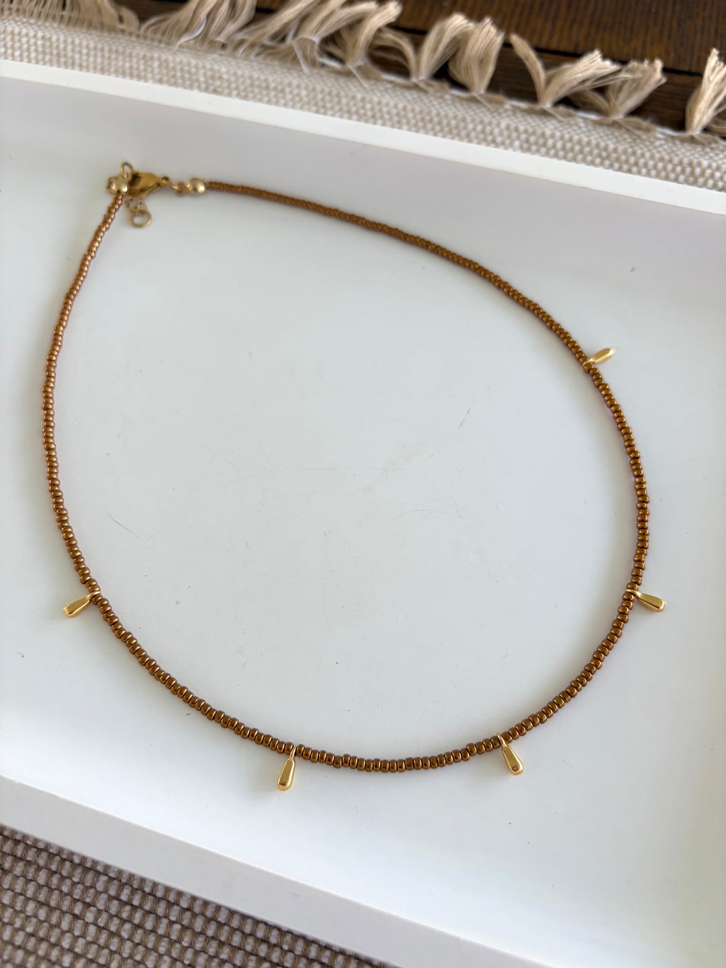 Chokers metálicos con gotas en acero