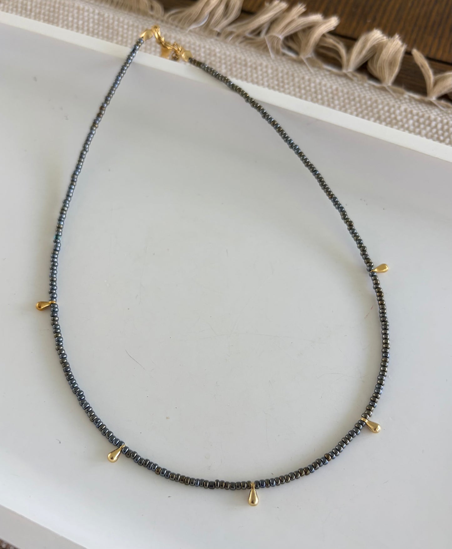 Chokers metálicos con gotas en acero