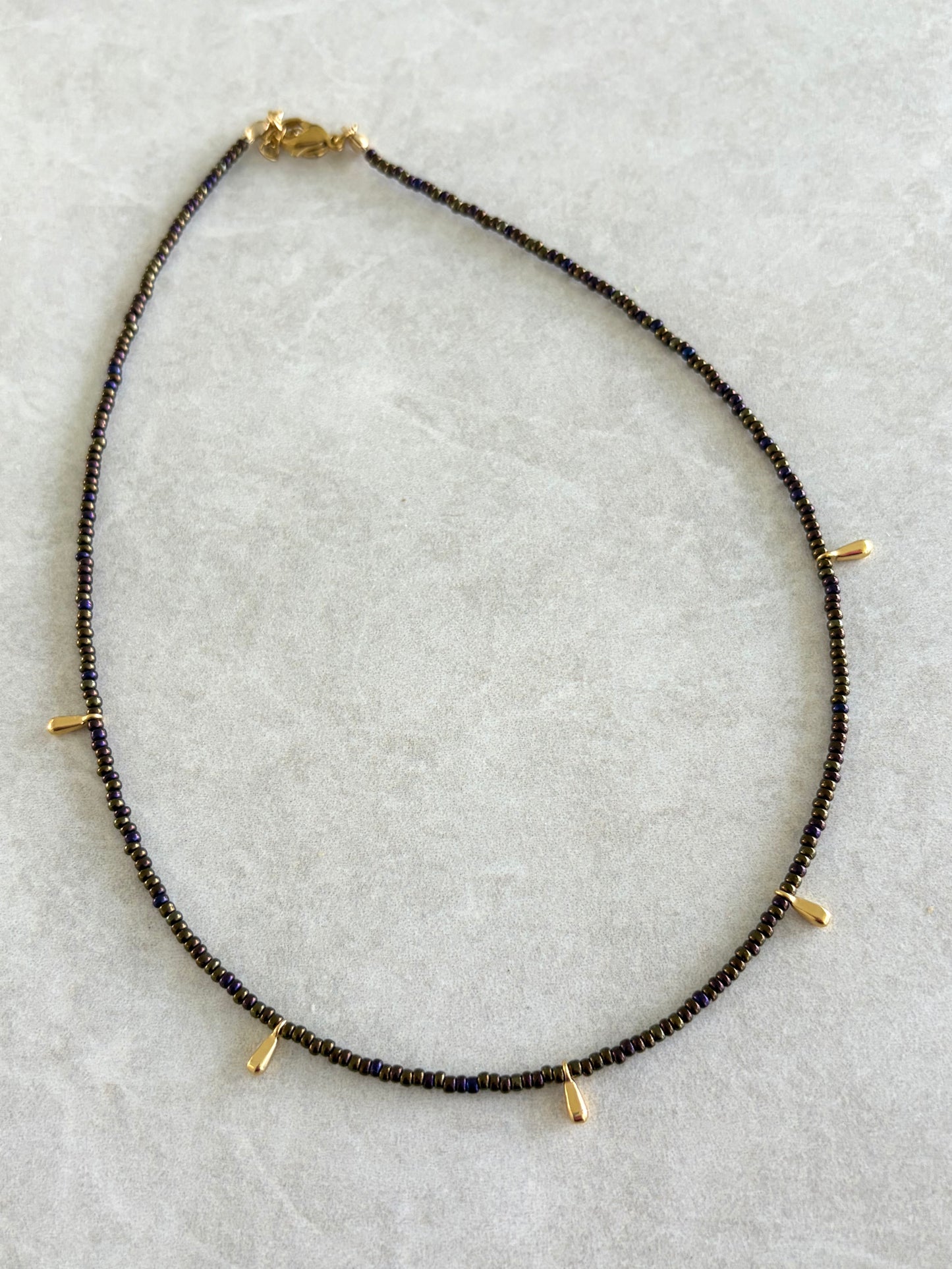 Chokers metálicos con gotas en acero