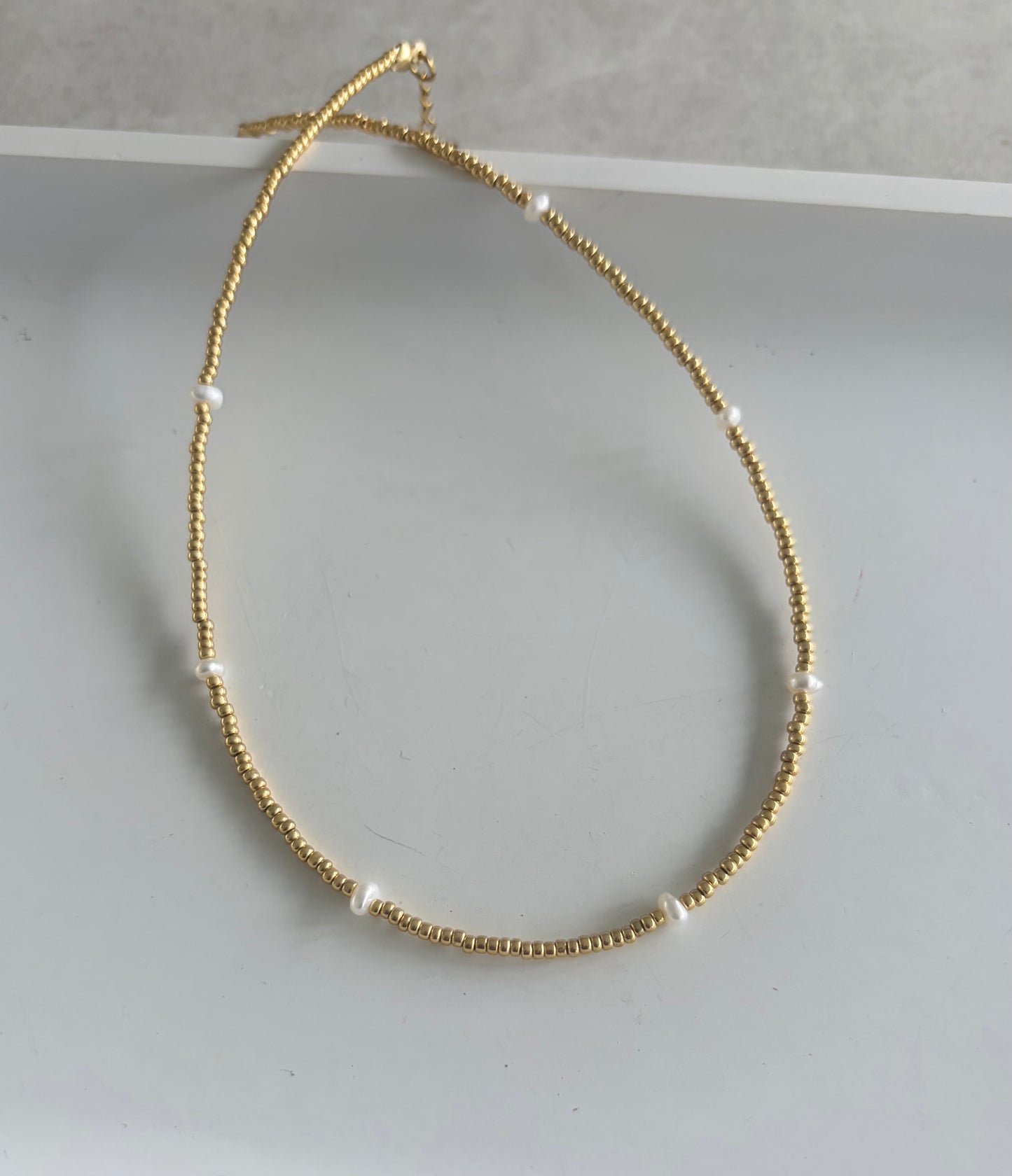 Choker seed bead dorado