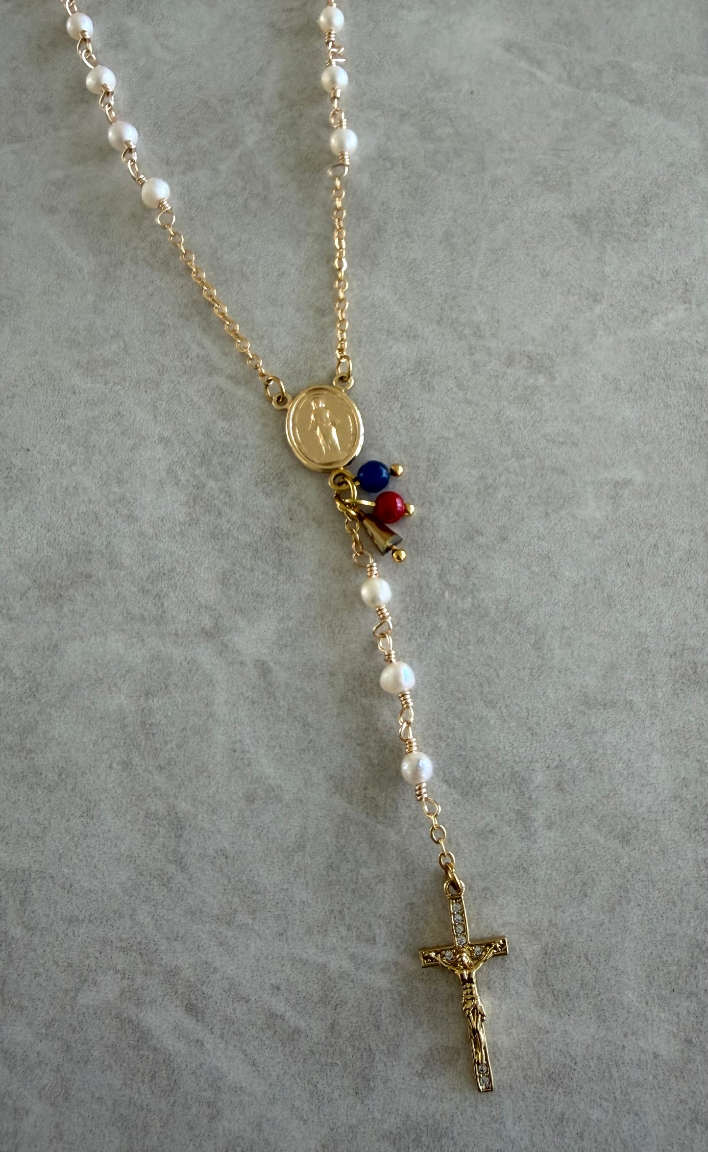 Rosario lariat y cadena en perla