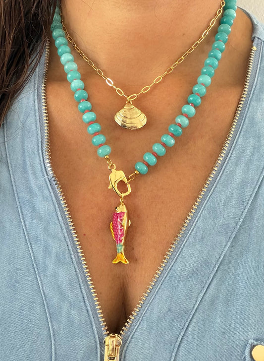 Collar azul cielo y pez rosado
