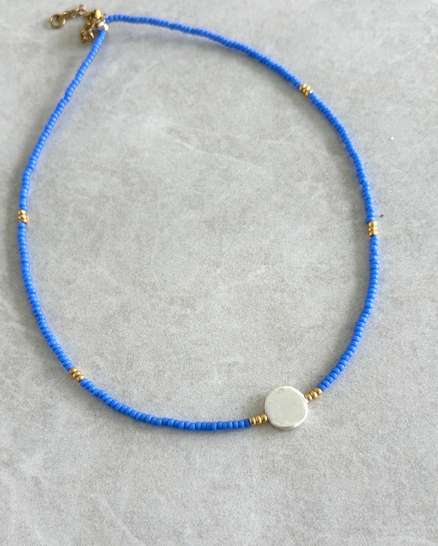 Choker seed bead y perla chata