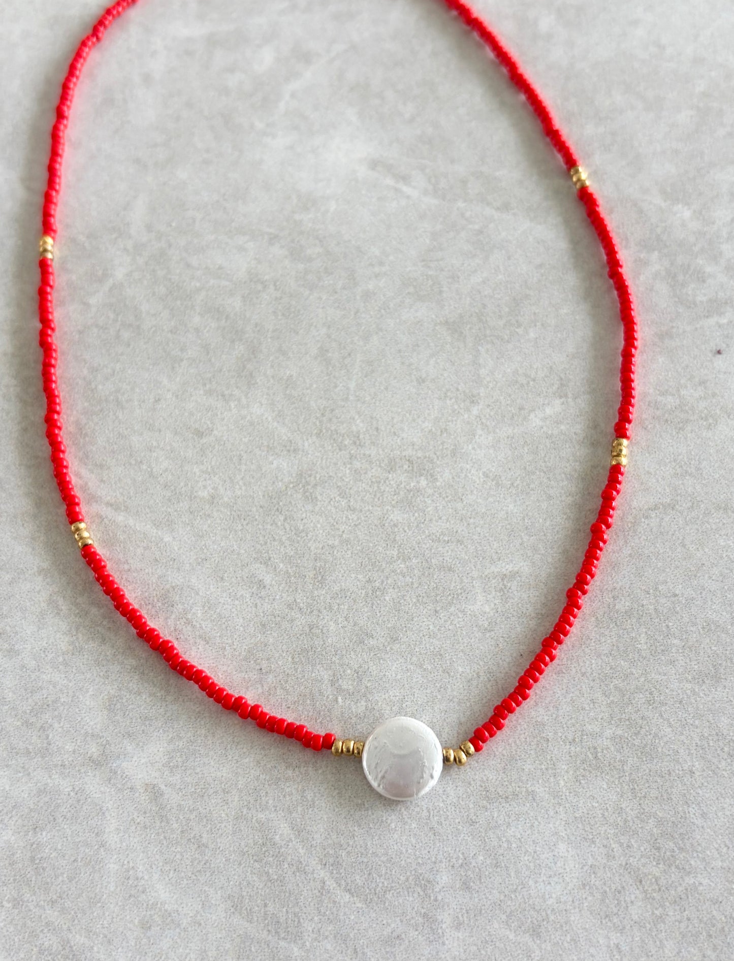 Choker seed bead y perla chata