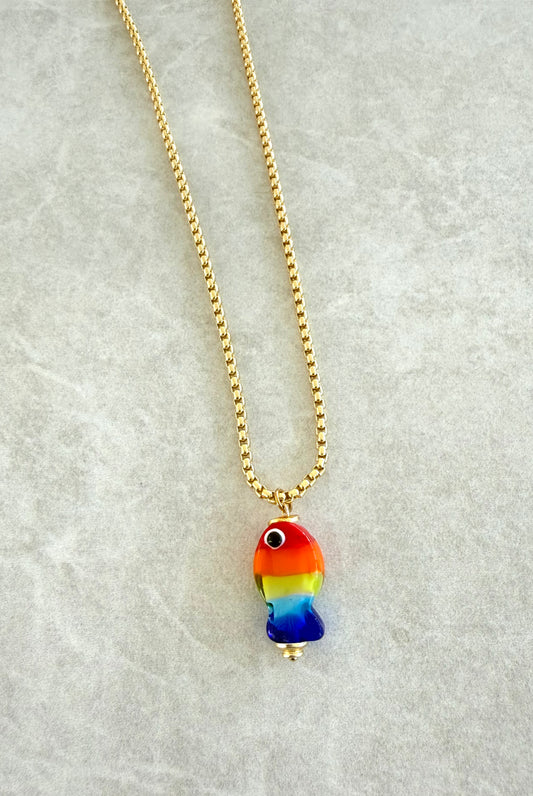 Cadena pescado multicolor