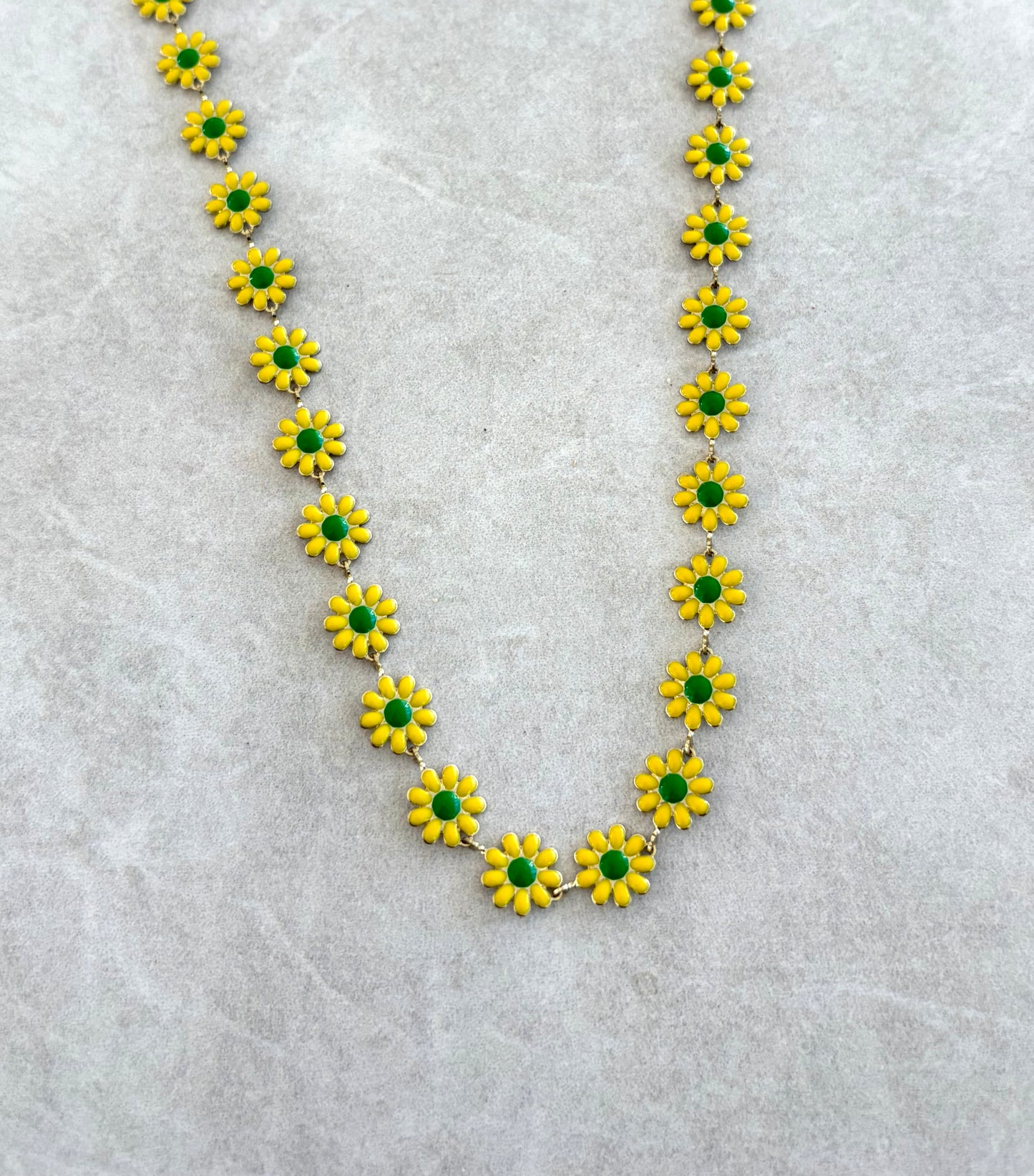 Cadena margarita amarilla