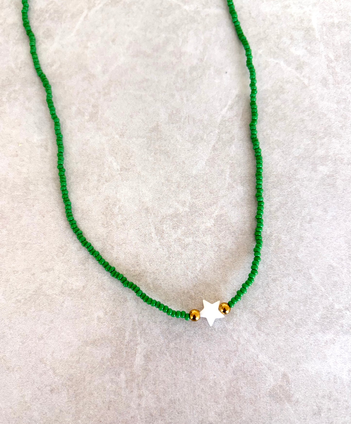 Choker seed bead y estrella en perla