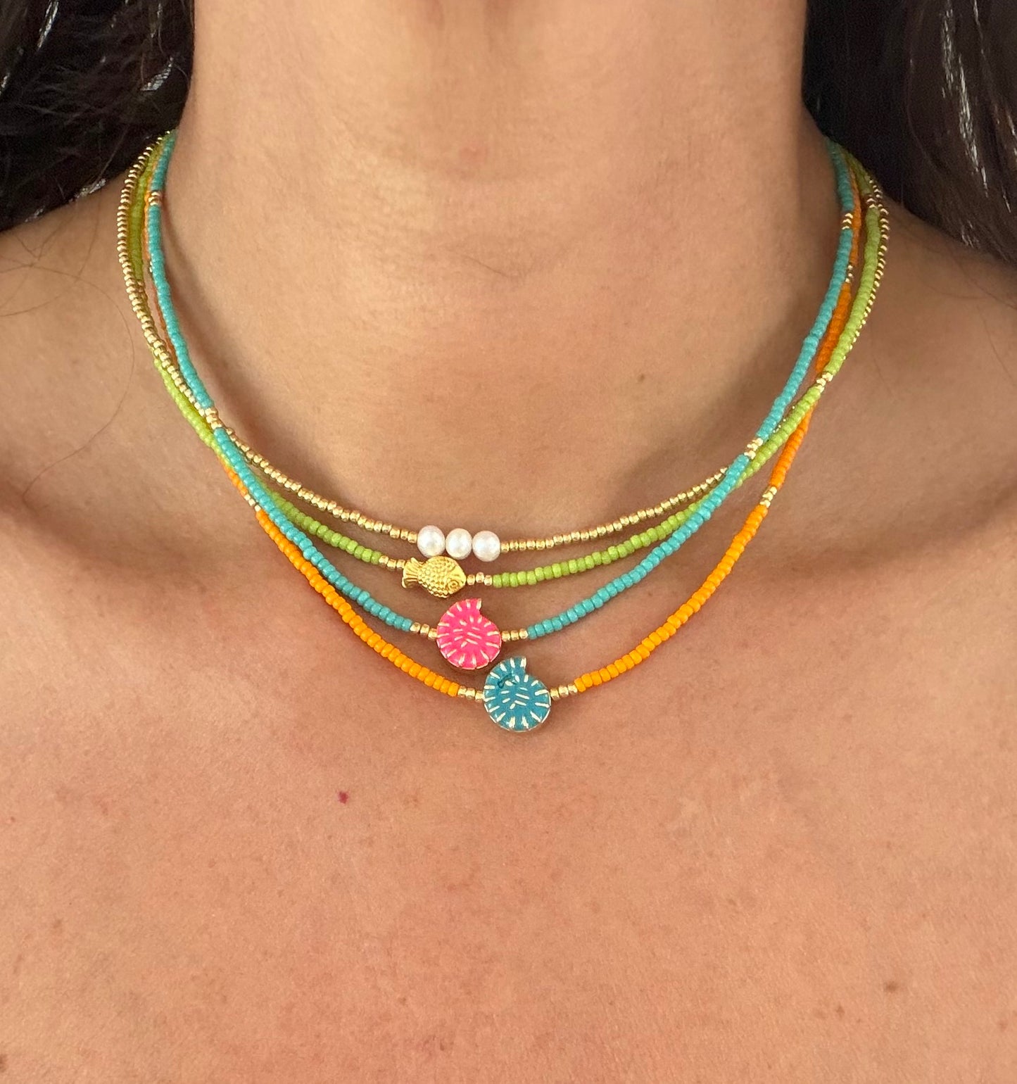 Choker caracola amarilla y azul