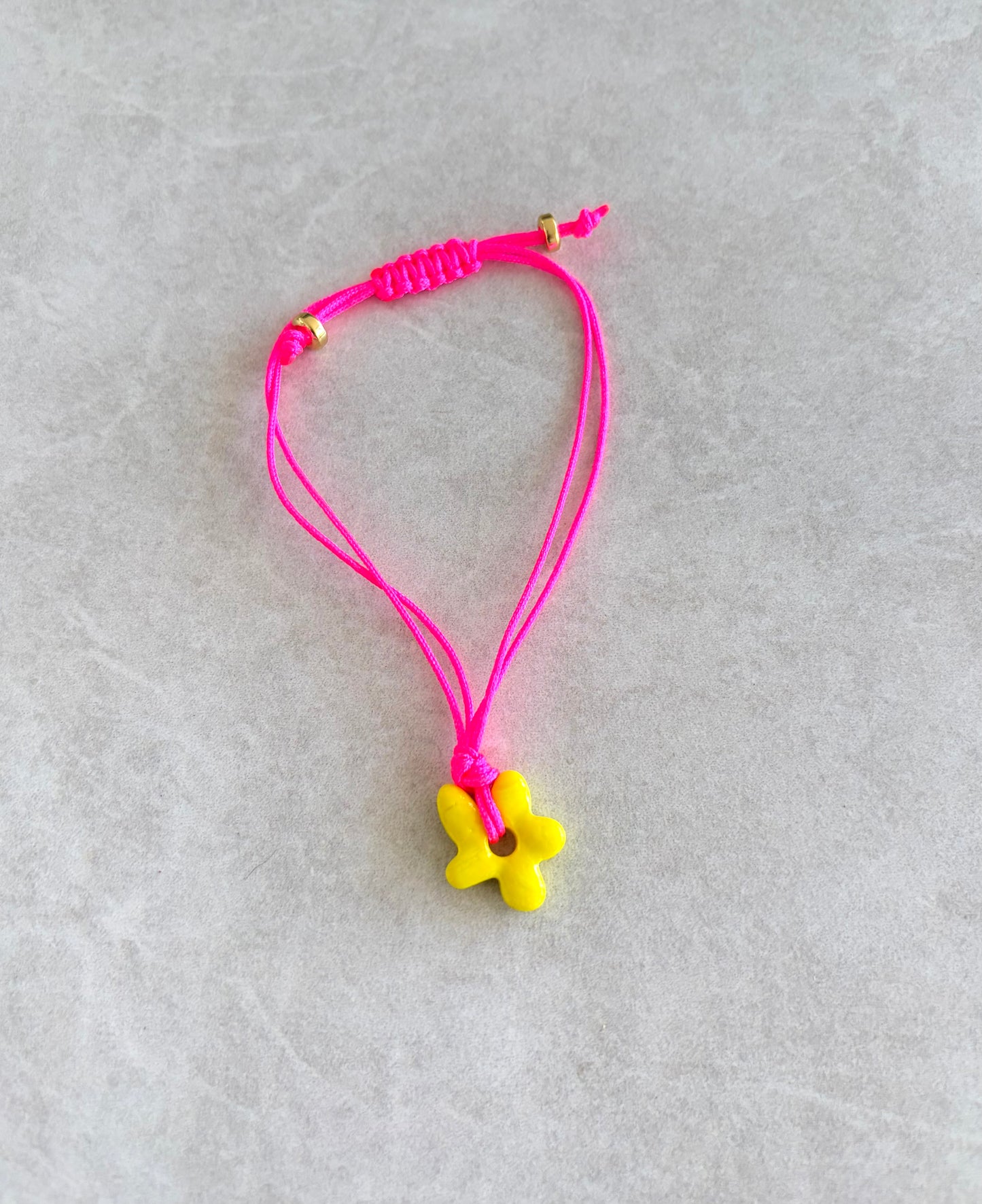 Pulsera semipreciosa color rosa neón