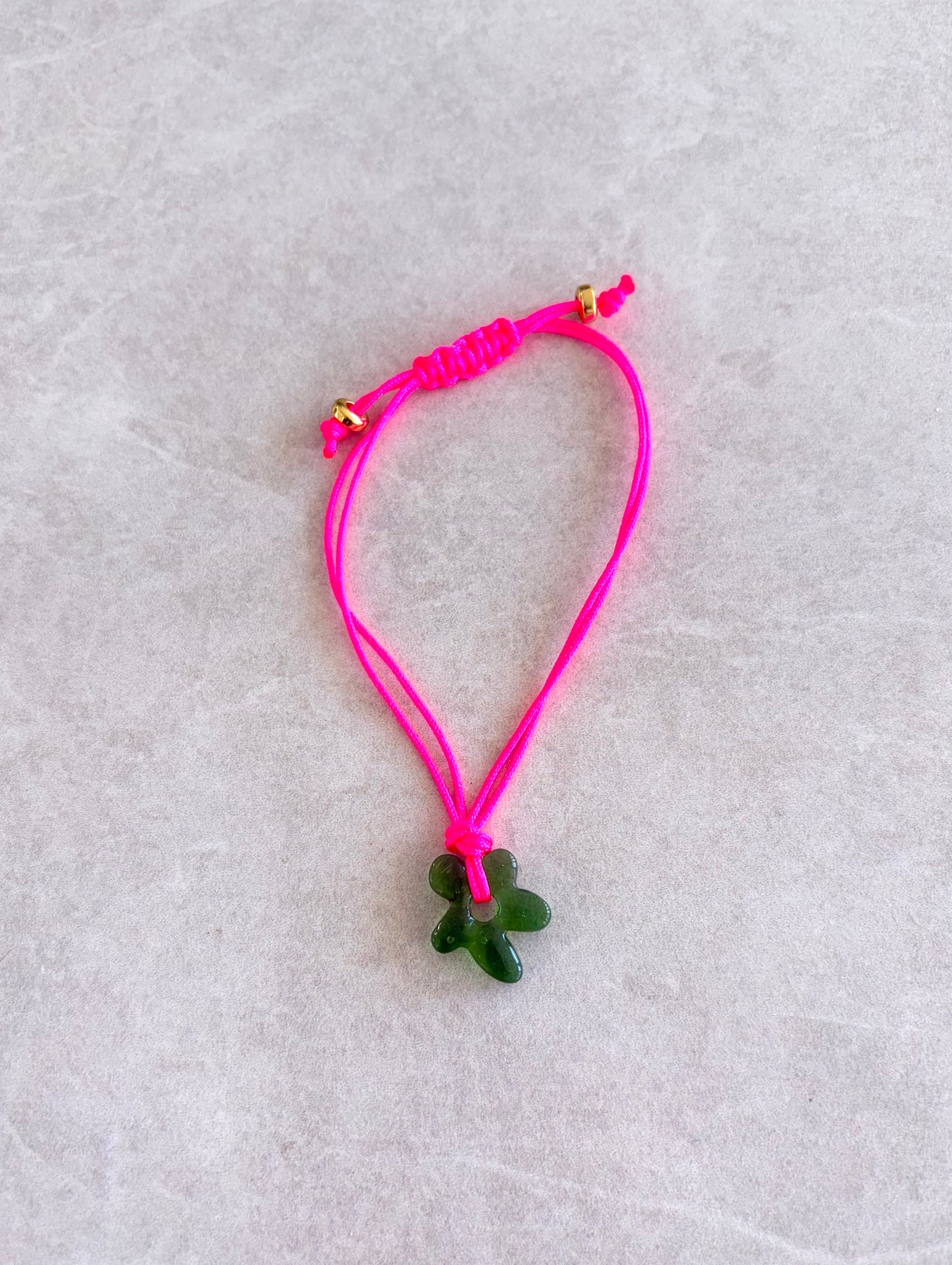 Pulsera semipreciosa color rosa neón