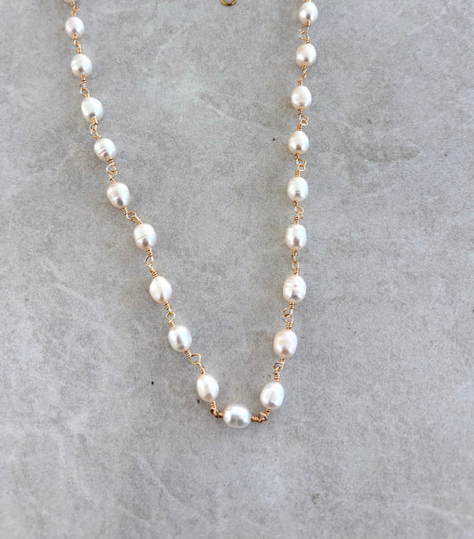 Collar alambrado en perlas rice 4-5mm