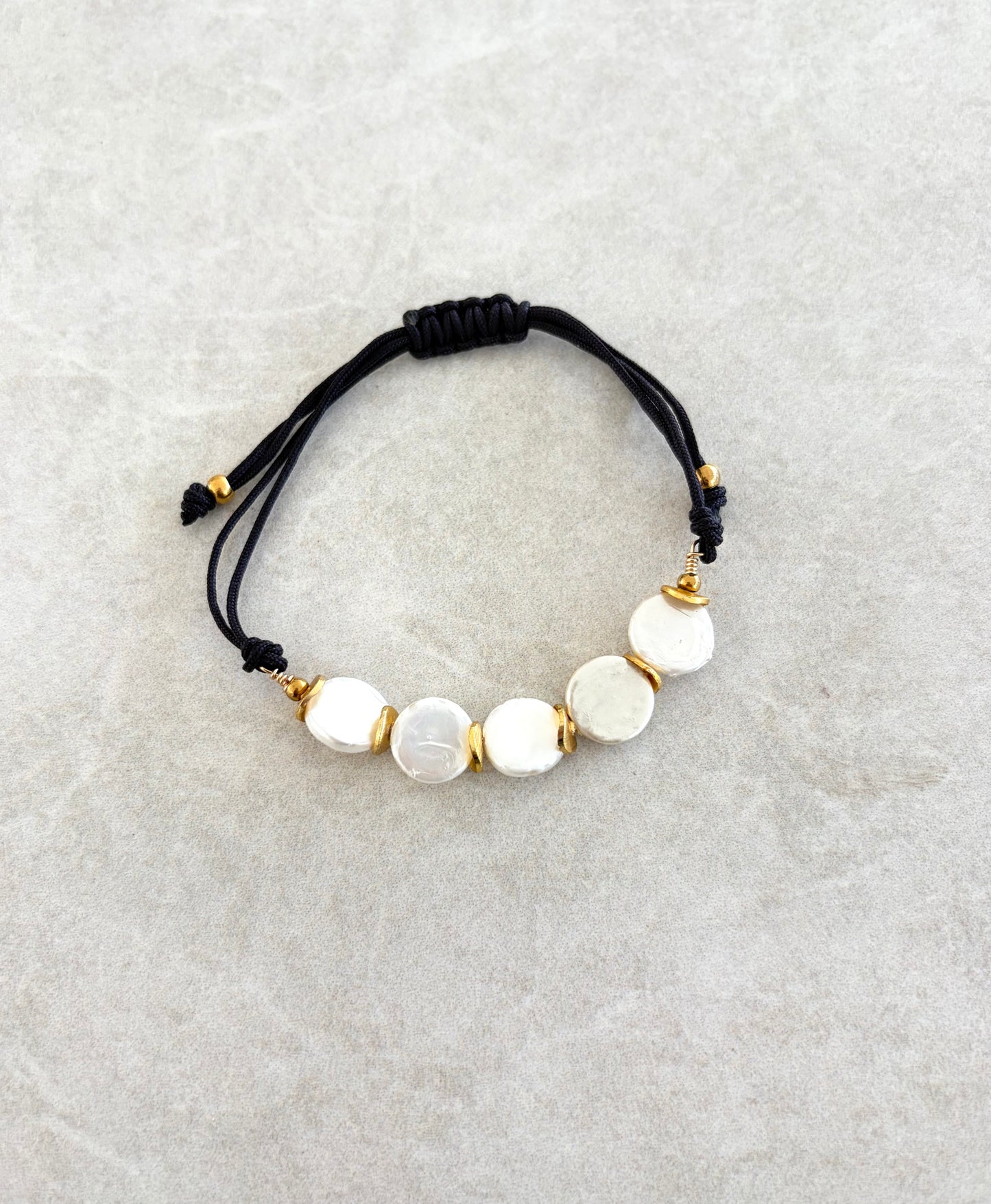 Pulsera ajustable perla chata redonda