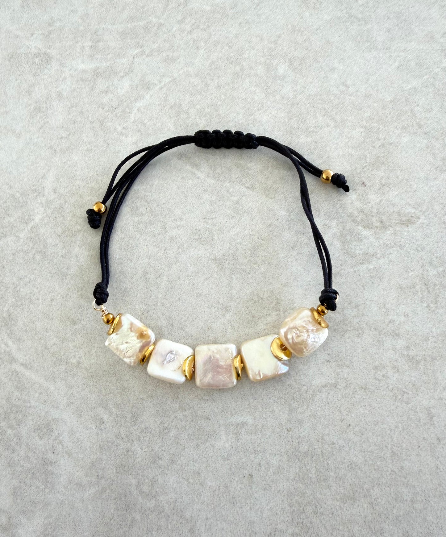 Pulsera ajustable perla cuadrada