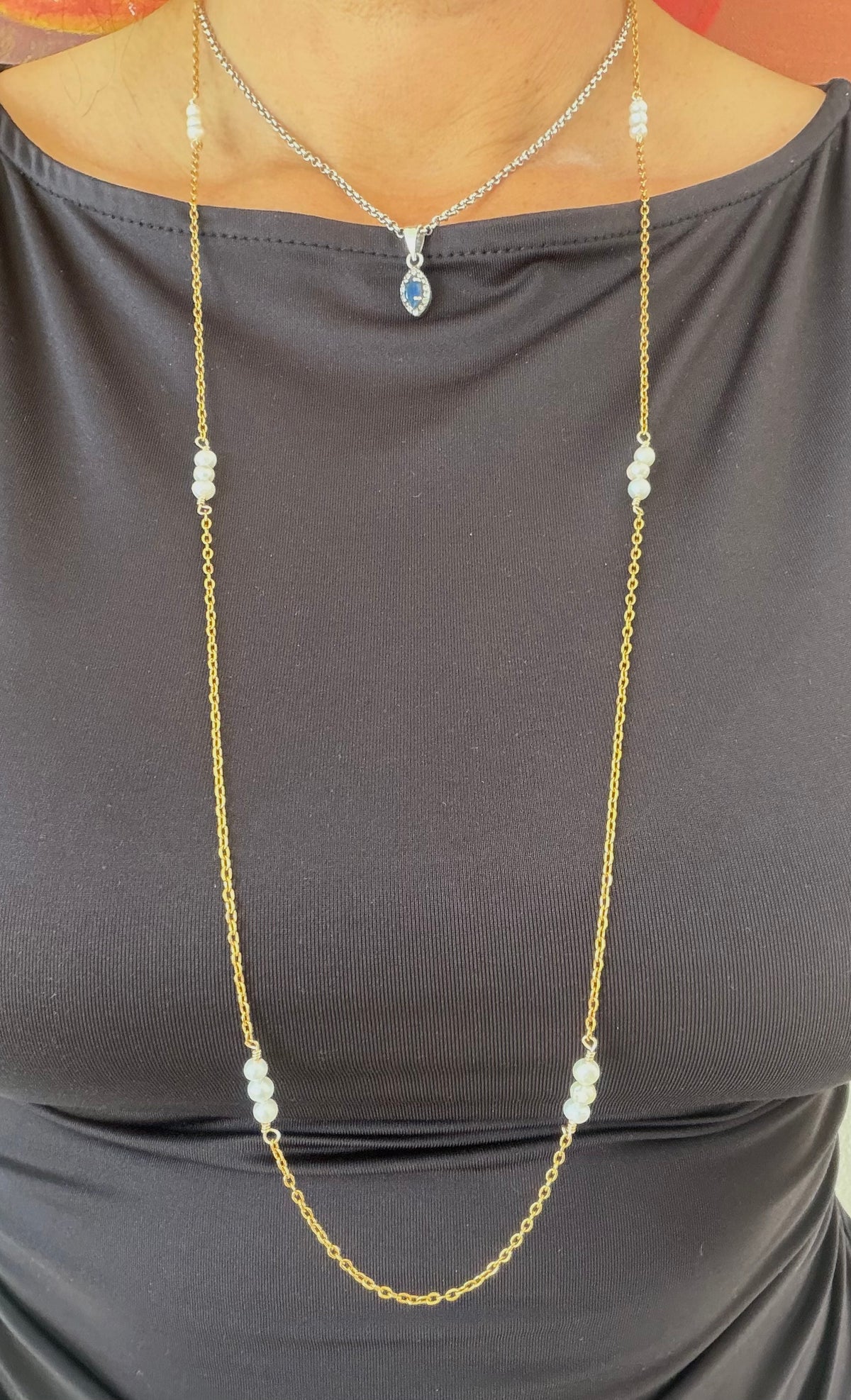 Collar alambrado con perlitas pequeñitas