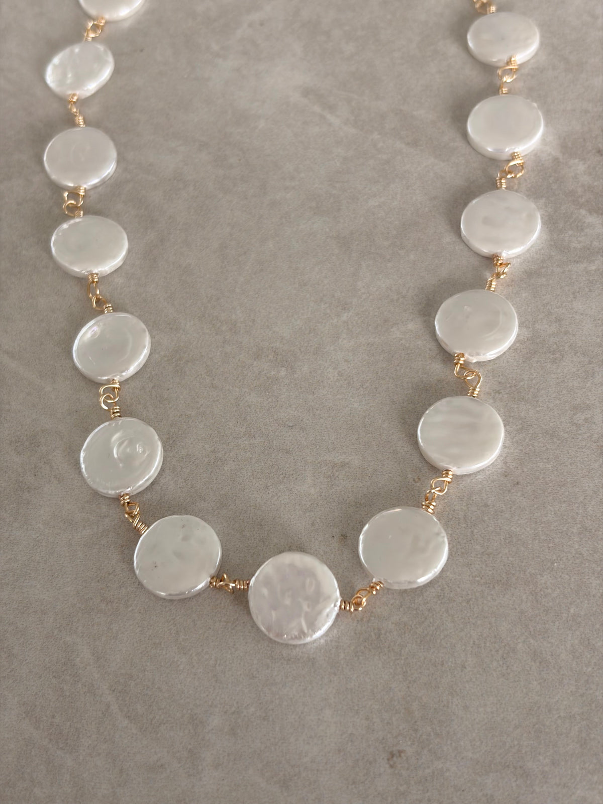 Collar alambrado perla chata