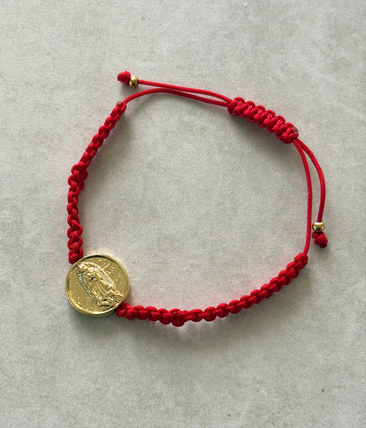 Pulsera Virgen de la Medalla Milagrosa en hilo rojo