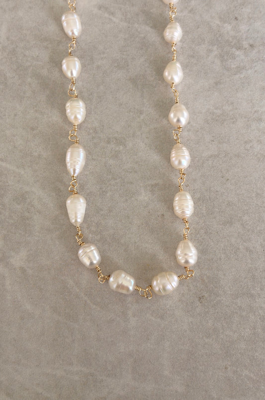 Collar alambrado en perlas rice 8-9mm