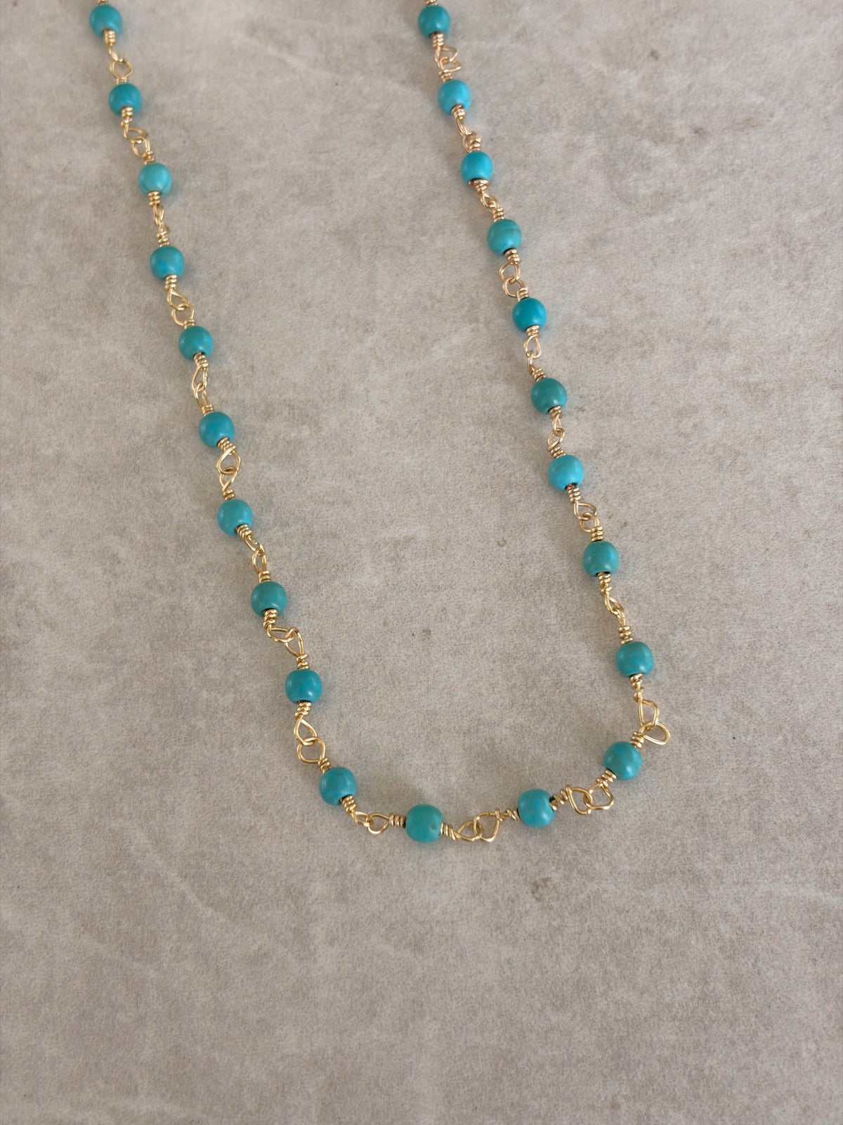 Collar Turquesa alambrado