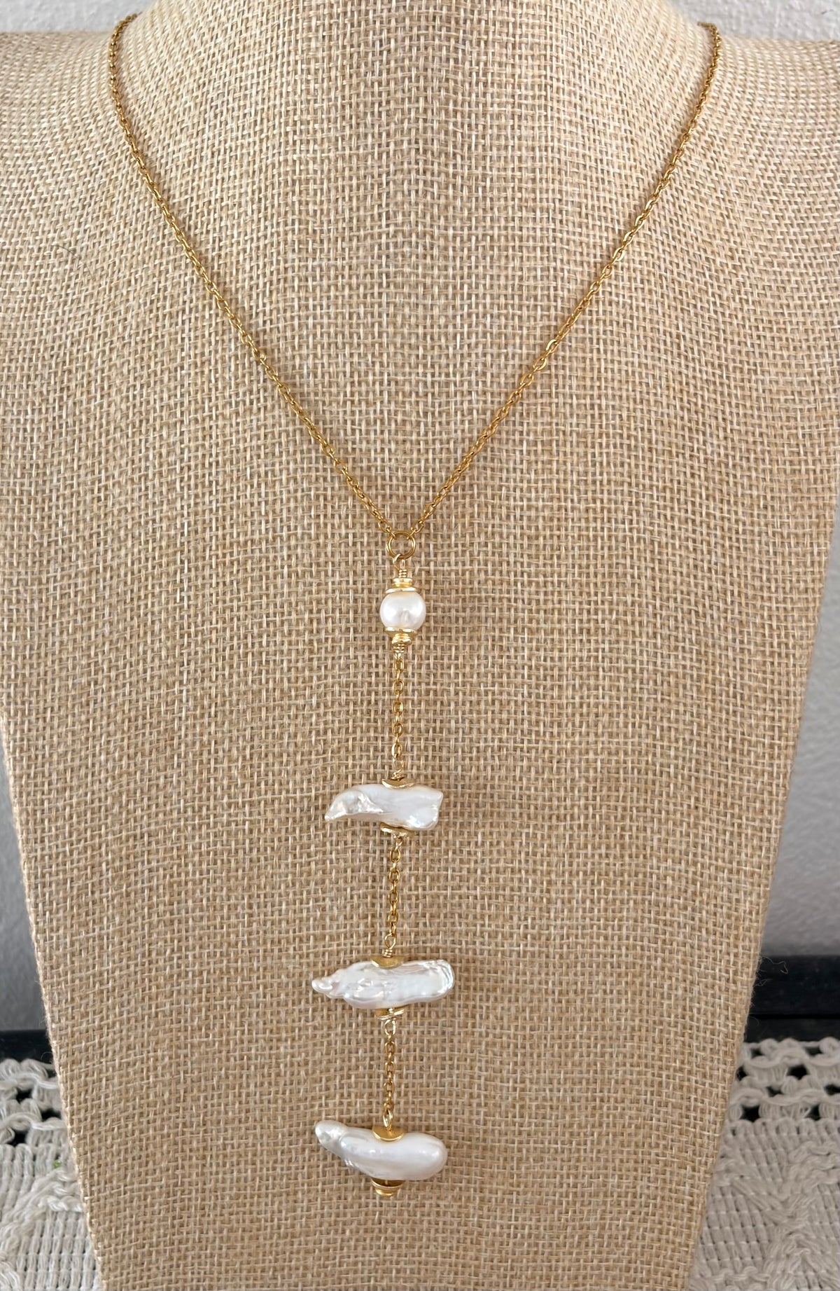 Collar perlas alargadas