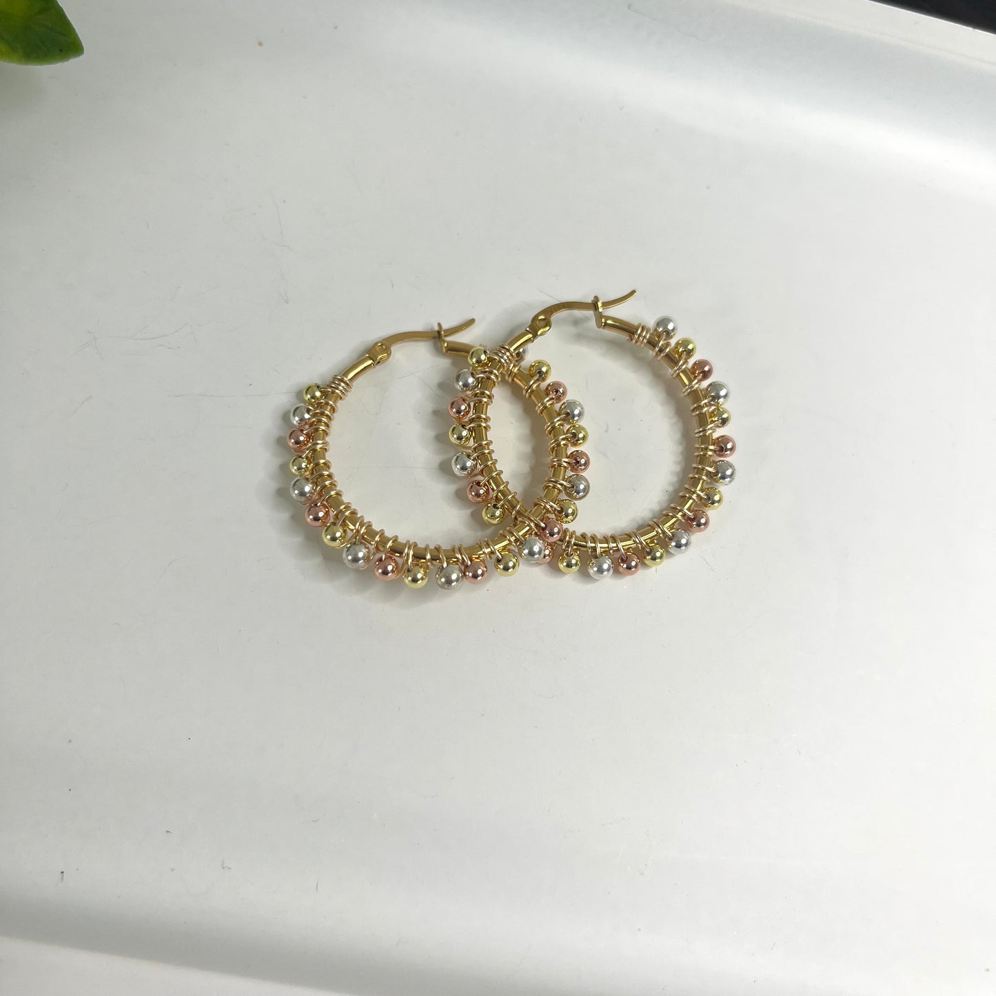 Medium hoops earrings