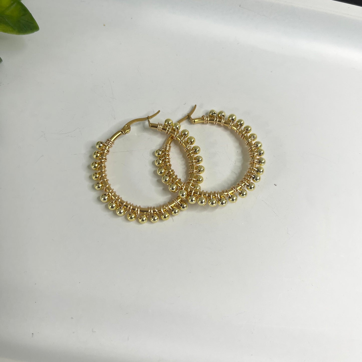 Medium hoops earrings