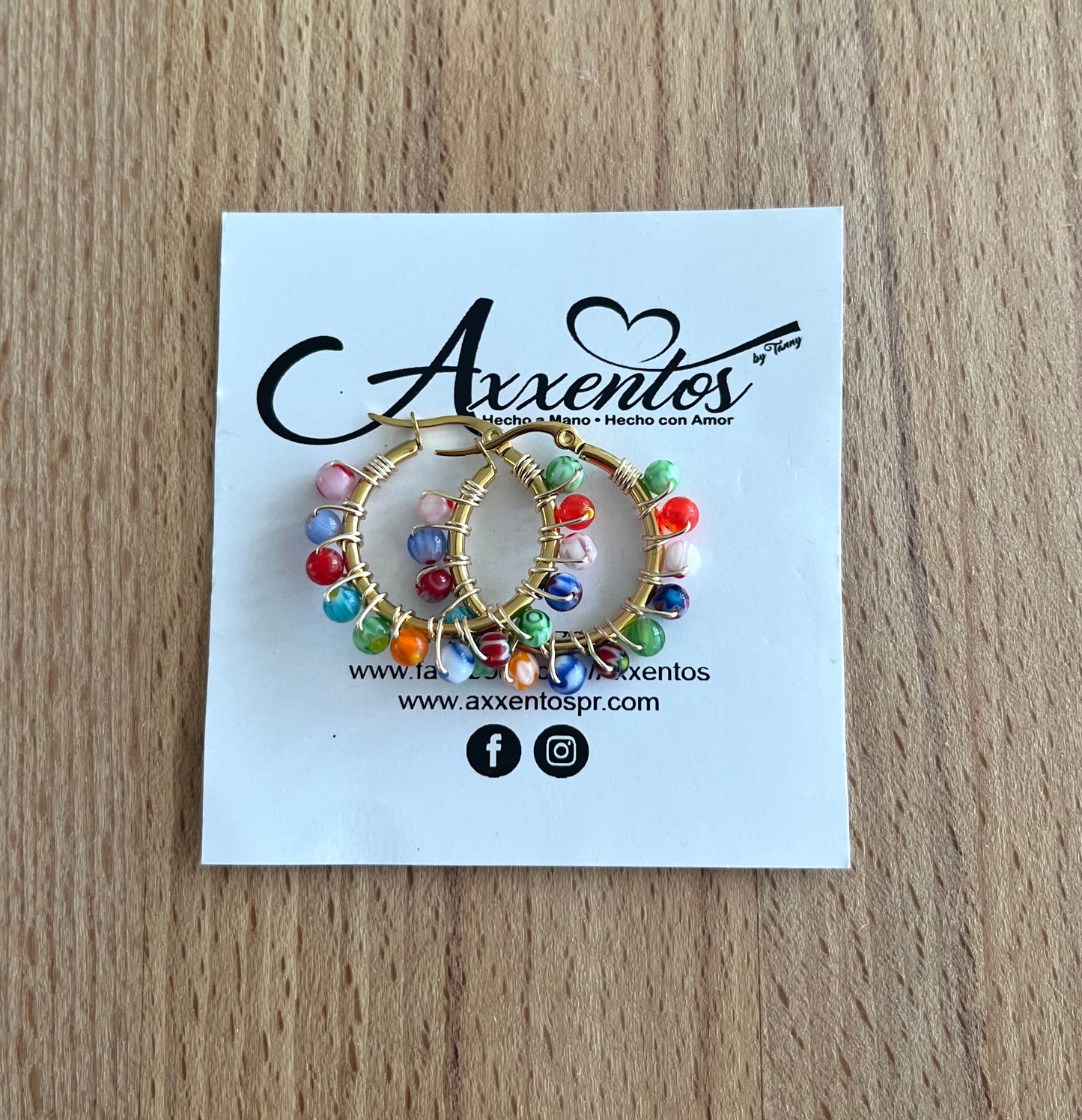 Small hoops earrings