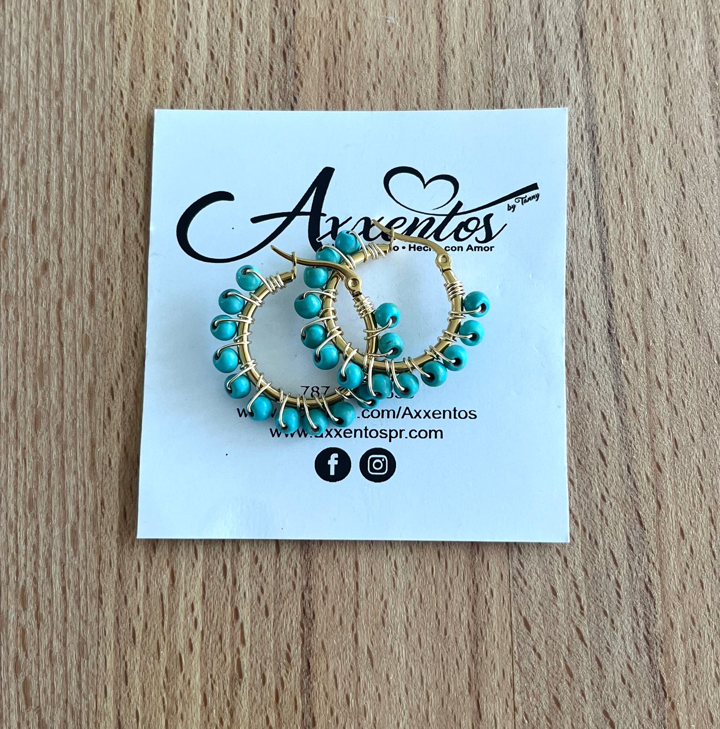 Small hoops earrings