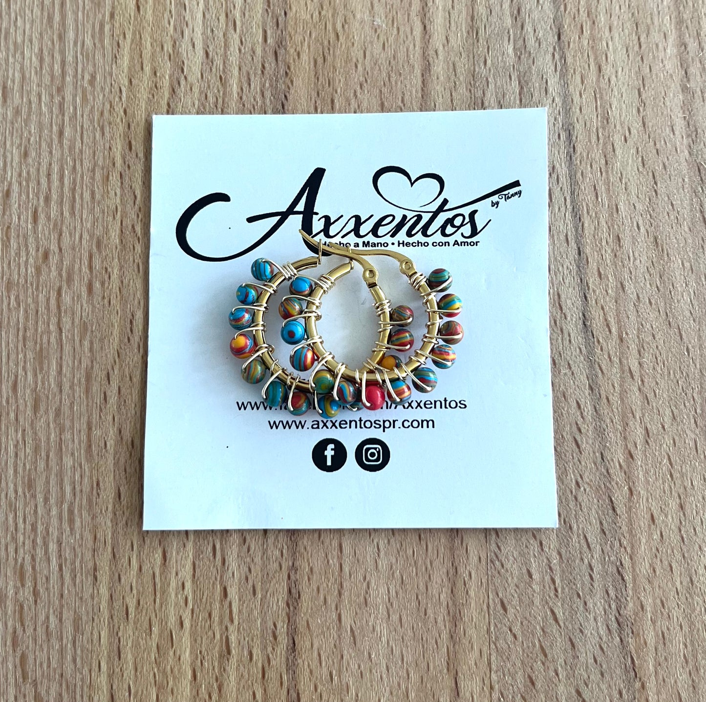 Small hoops earrings