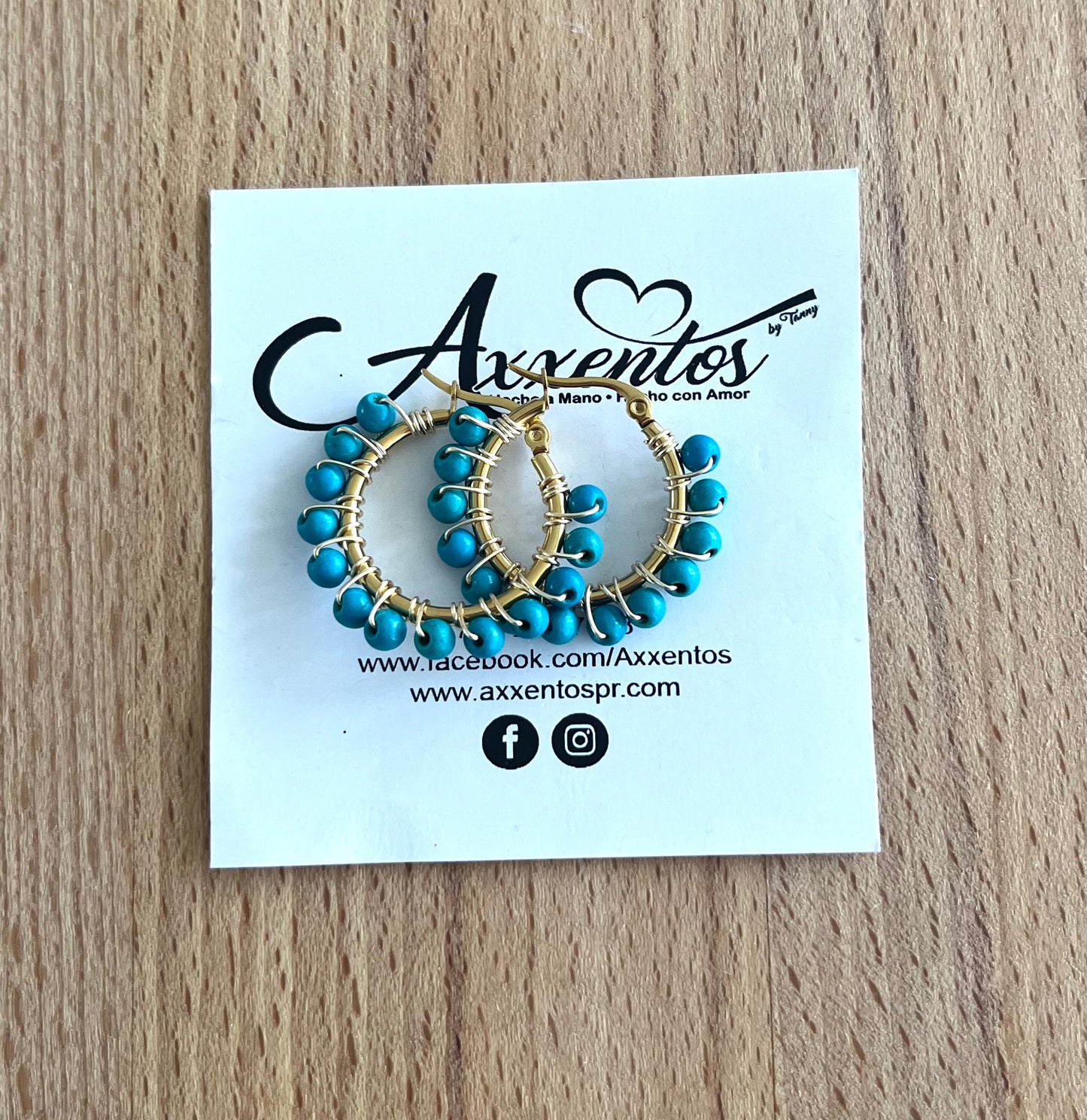 Small hoops earrings