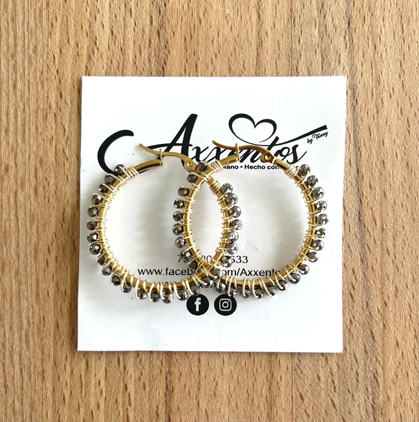 Medium hoops earrings