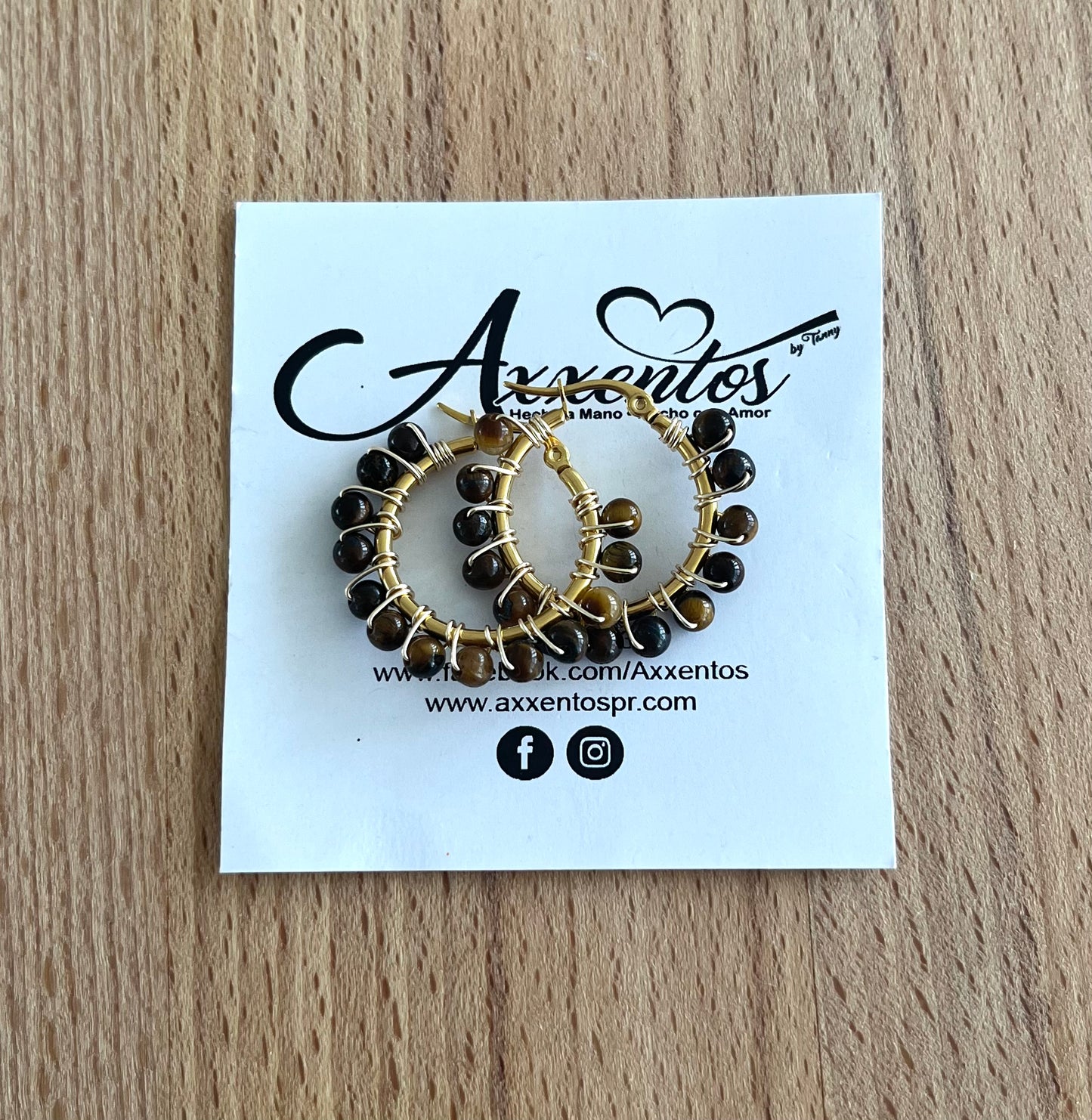 Small hoops earrings