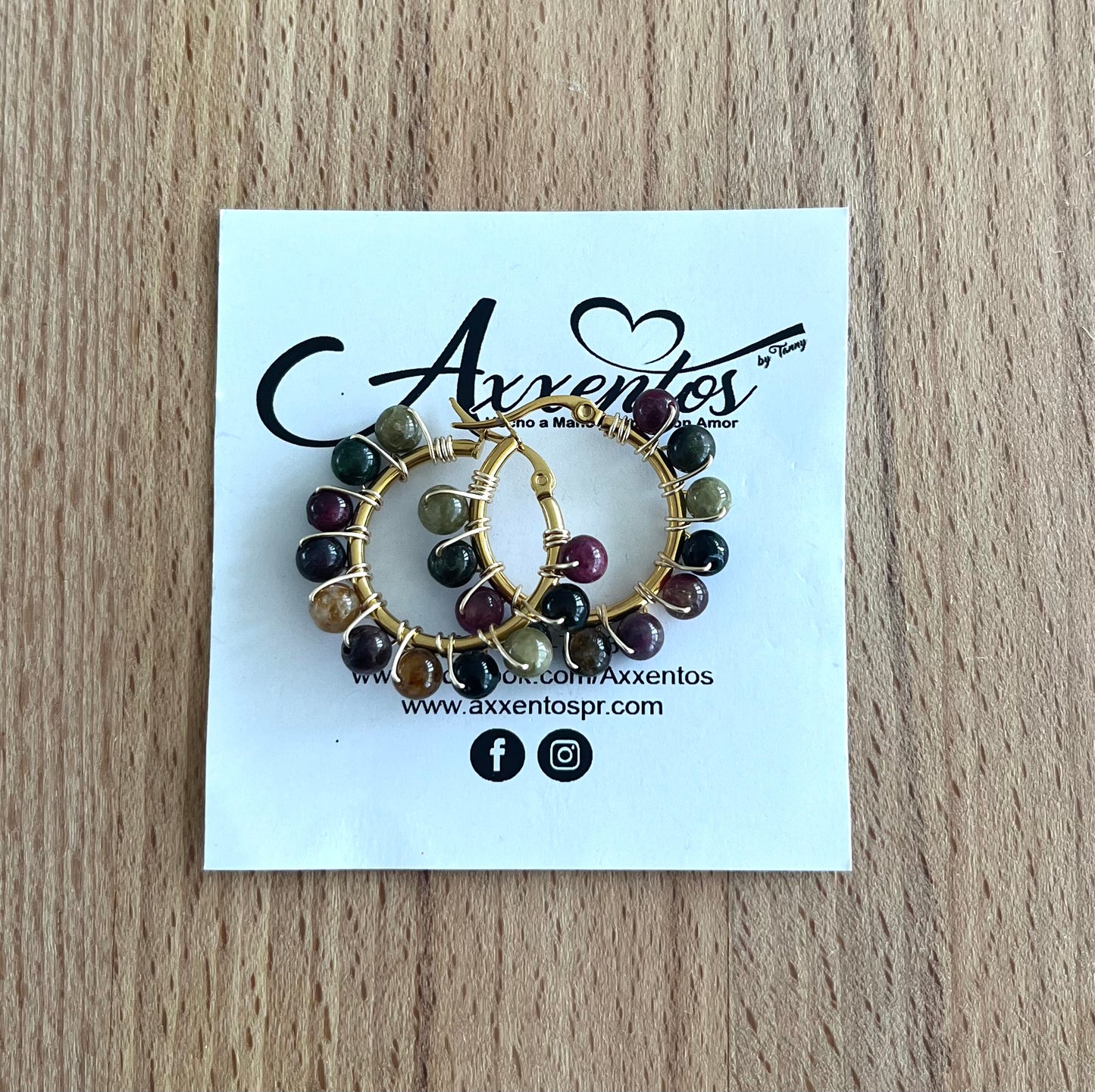 Small hoops earrings