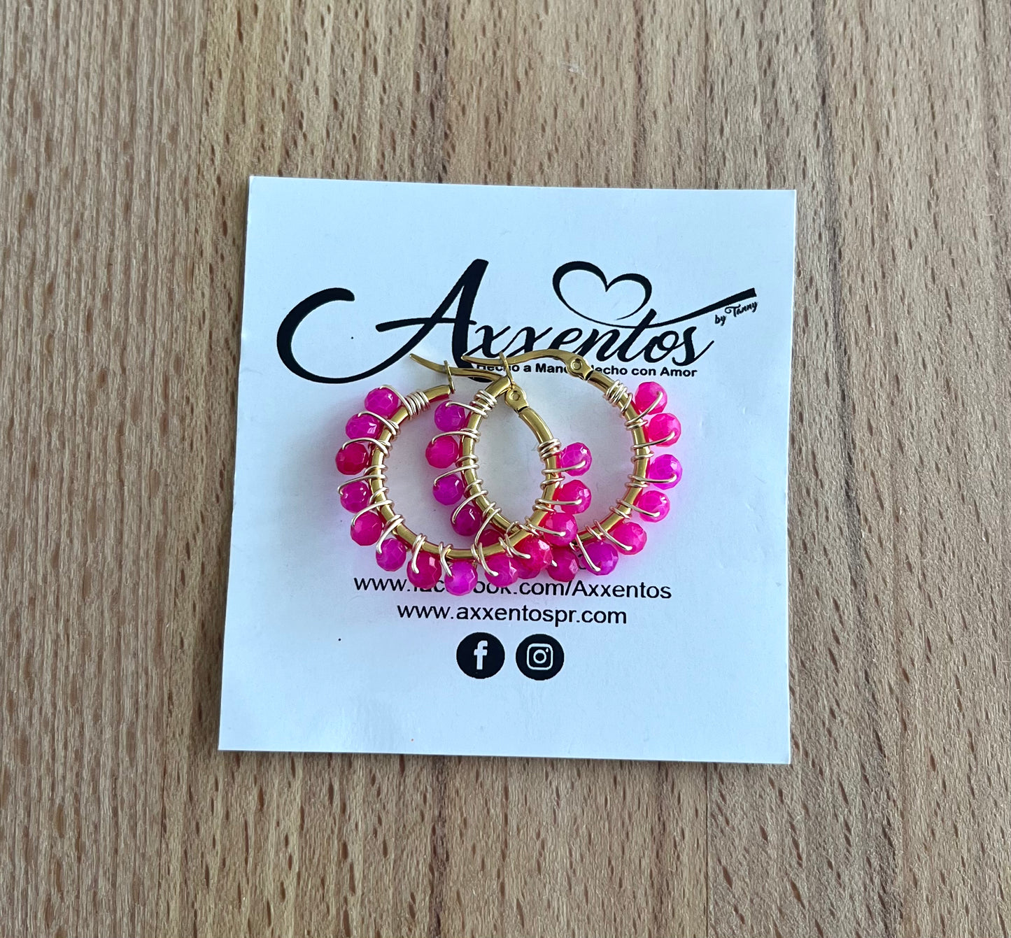 Small hoops earrings