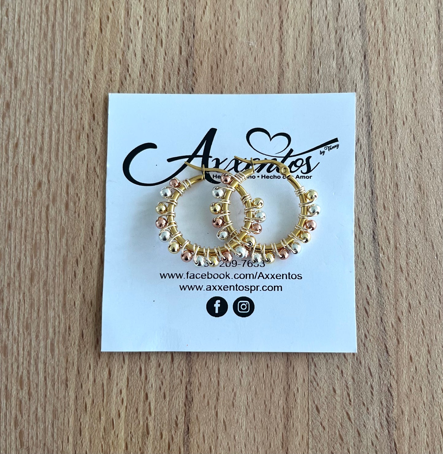 Small hoops earrings