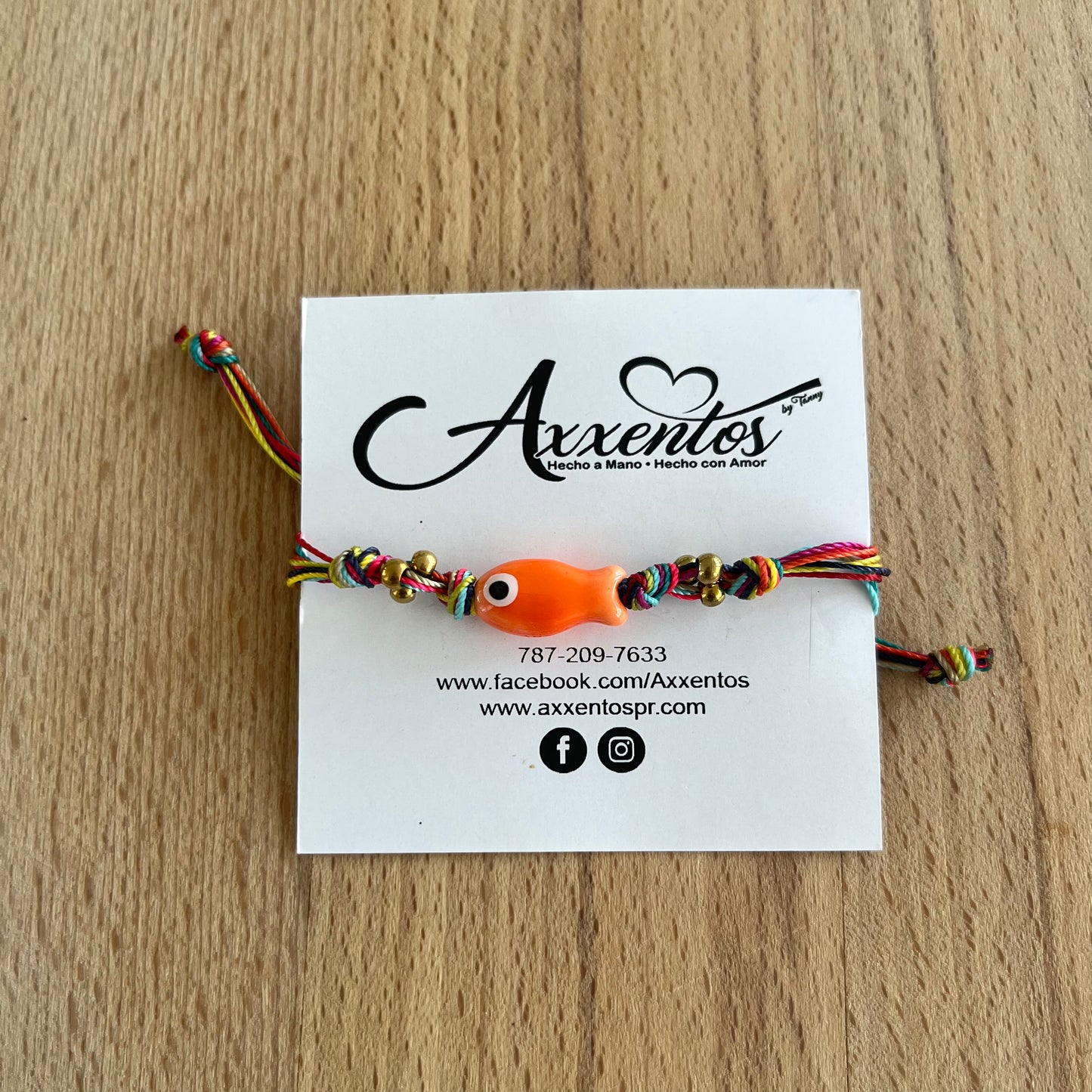 Pulsera pescaito e hilo