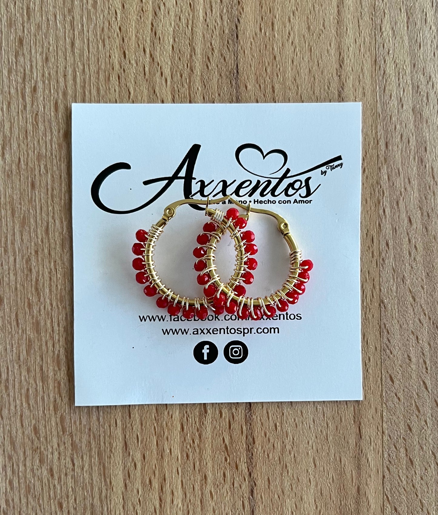 Small hoops earrings